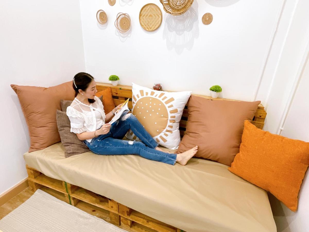 Lively And Cozy Canal House ,Entire House Bangkok Extérieur photo